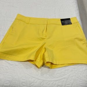 New York and company yellow short size 4
